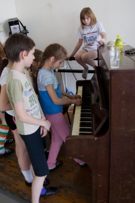 Дети и пианино