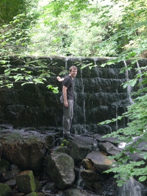 Саша и водопад
